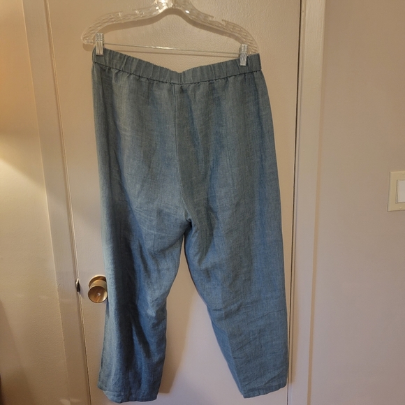 Eileen Fisher Cropped Lantern Pant Size Medium - Picture 2 of 4